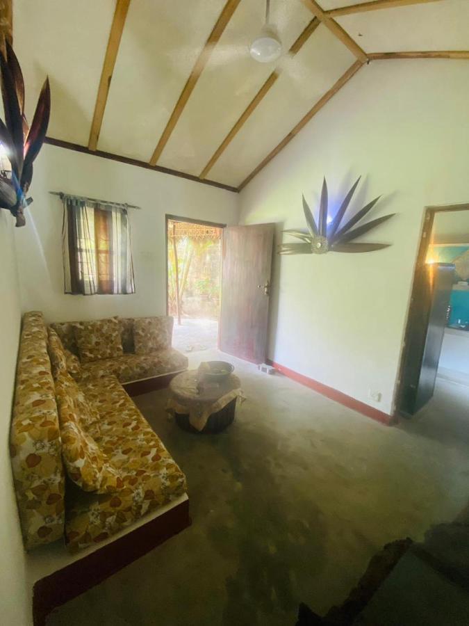 Mango Place Хіккадува Екстер'єр фото