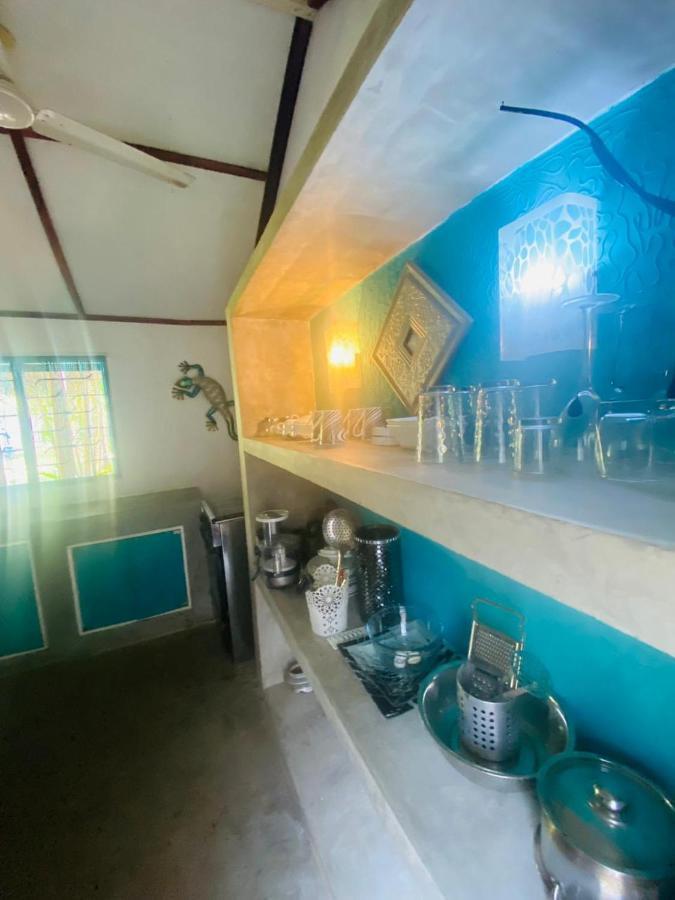 Mango Place Хіккадува Екстер'єр фото